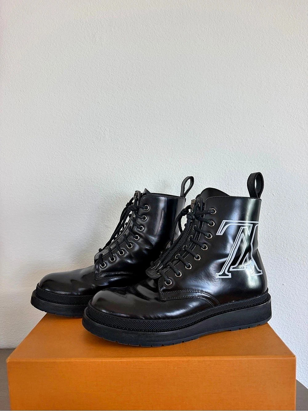 Louis Vuitton Laureate Platform Ankle Boot Platform Combat Boots Black!